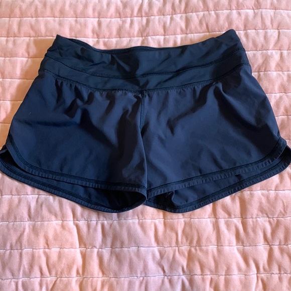 lululemon athletica Pants - Lululemon run tracker shirts size 6 black like new